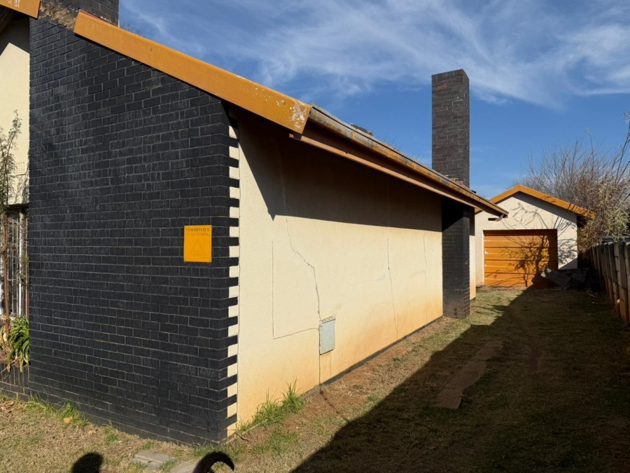 2 Bedroom Property for Sale in Potchefstroom North North West